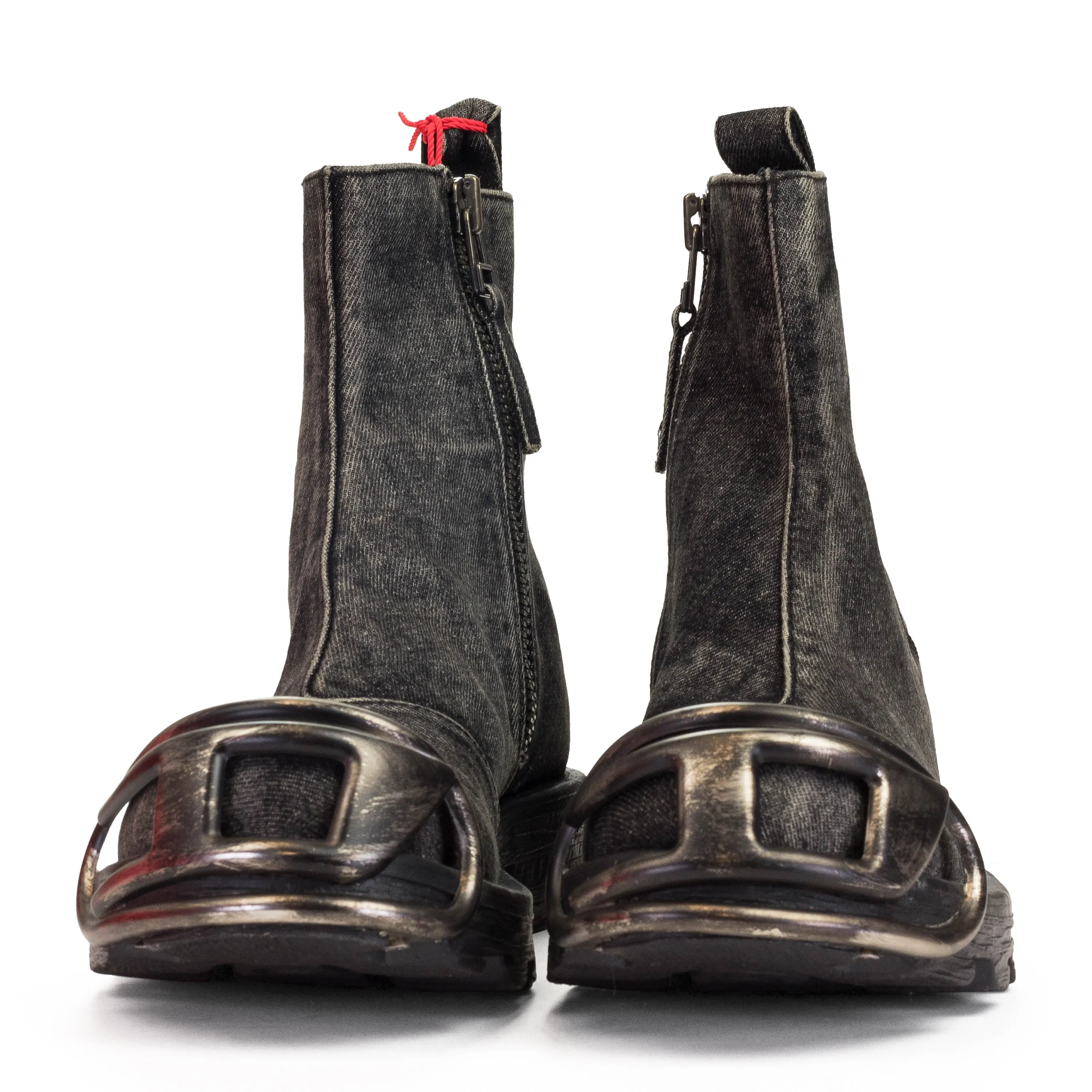 D-HAMMER DENIM ZIPPER BOOT WITH BUCKLE LOGO