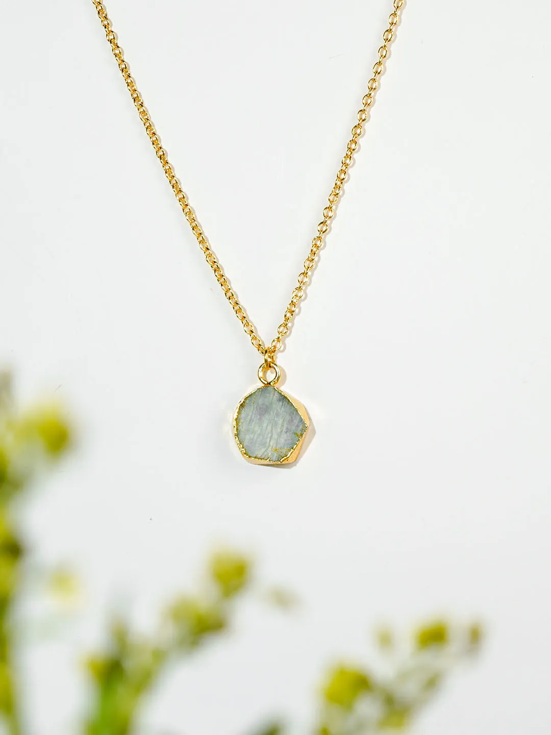 Timeless Crystal and Essential Jewel Hamper (10 Pieces) - 4 Raw Crystals & 6 Essential Jewels