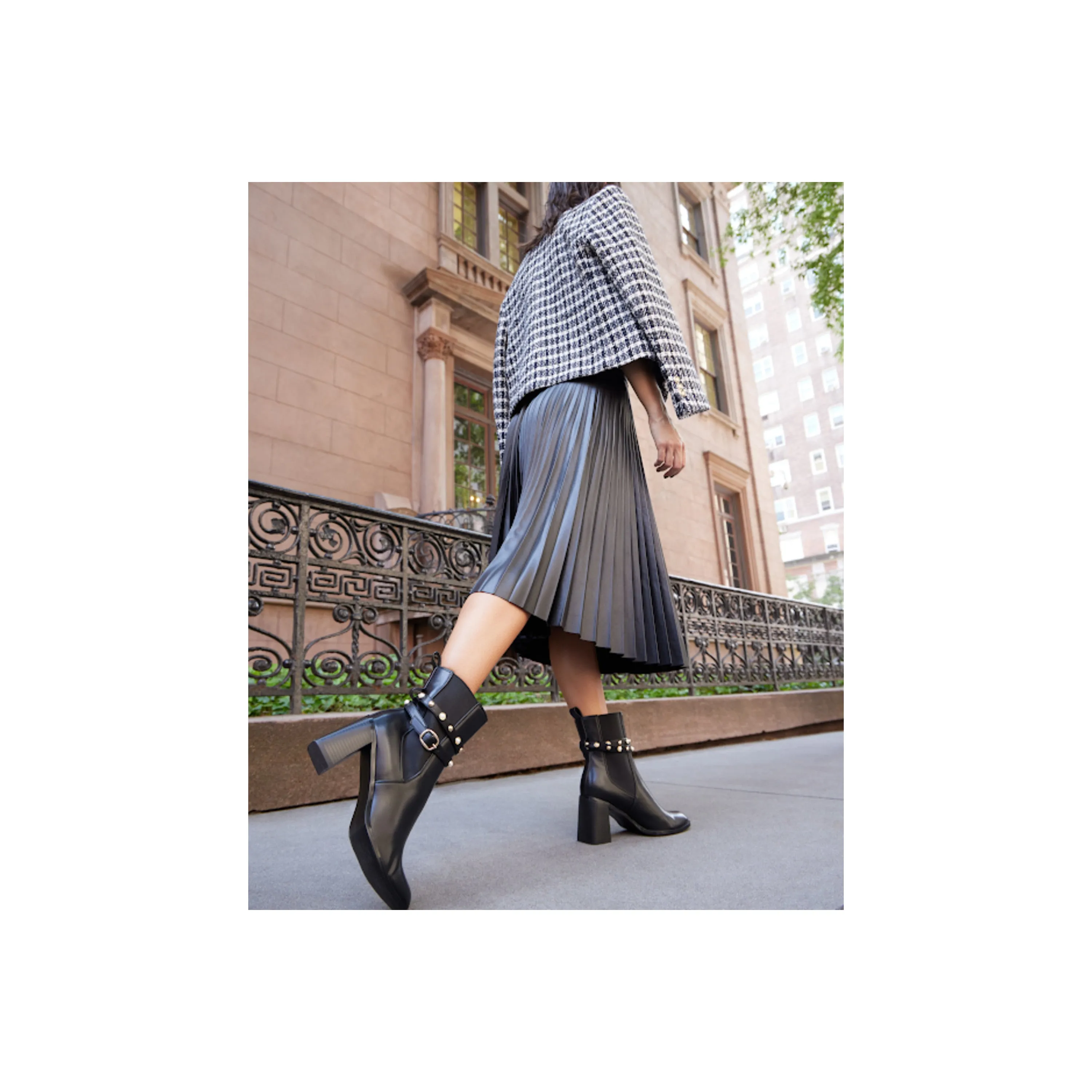 Women's Ivy Chelsea Boots